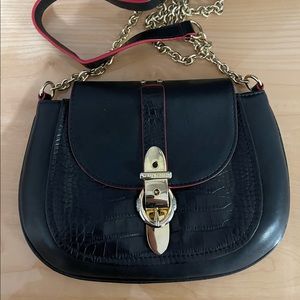 Mini size , gold chain .